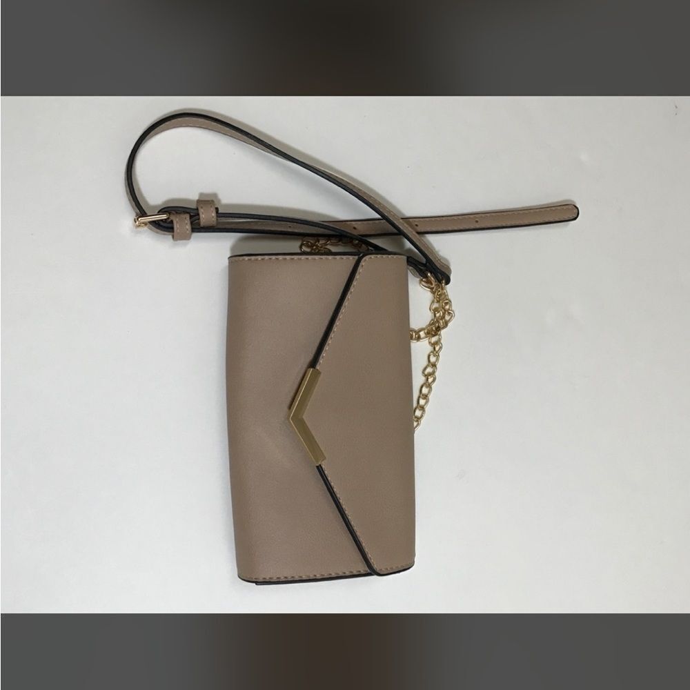 Urban expressions crossbody‎